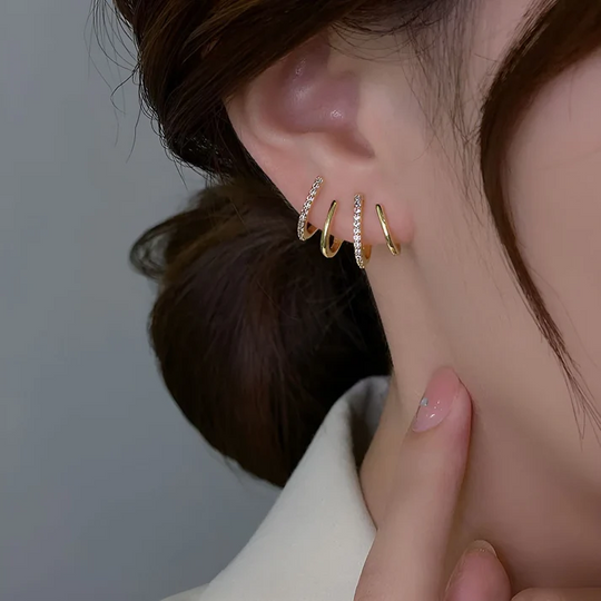 Clomoe™ | Earrings - Sparkle and Elegance with Shiny Crystals