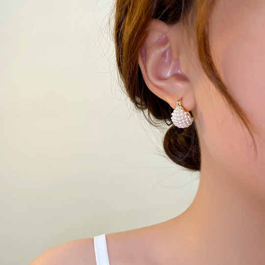 Clomoe™ | Pearl Earrings - Add a Touch of Glamour to Your Outfit