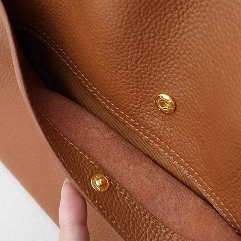 Jula - Plain genuine leather shoulder bag