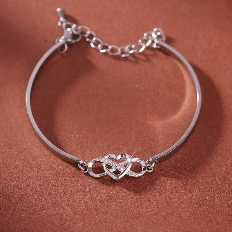 Infinity™ - Heart Bracelet in Stainless Steel