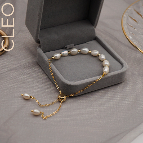 Cleo | Bracelet - A Touch of Luxury in a Contemporary Design