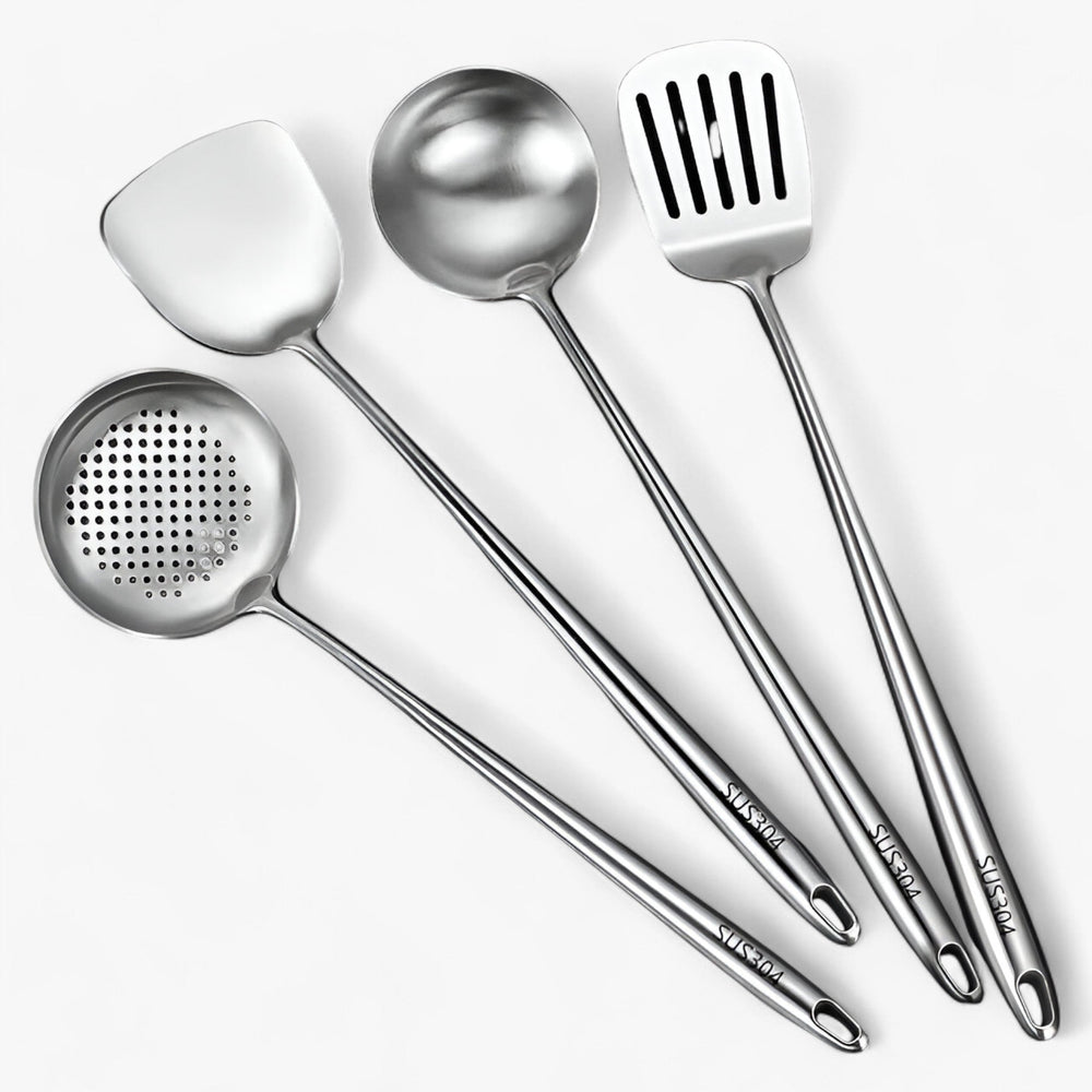 Stainless kitchen tools | Reliable and versatile cookware