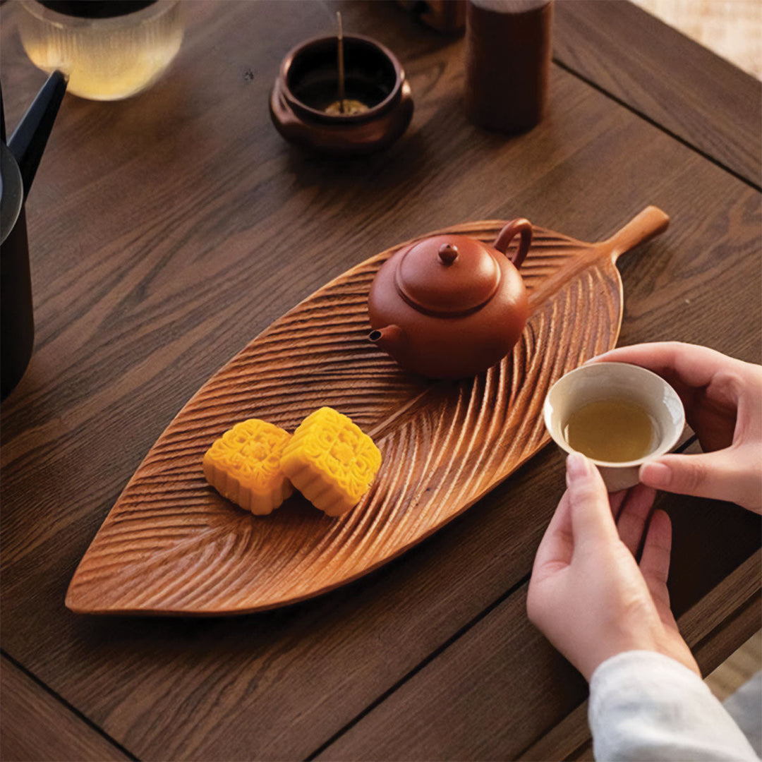 Sublime Dark Walnut Bench Adorned with Fine Leaf Patterns