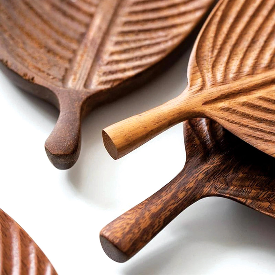 Sublime Dark Walnut Bench Adorned with Fine Leaf Patterns