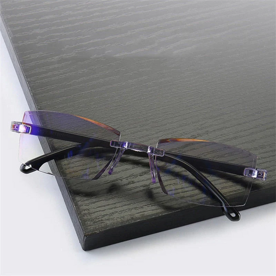 ZoomPro™ - Reading glasses with built-in zoom