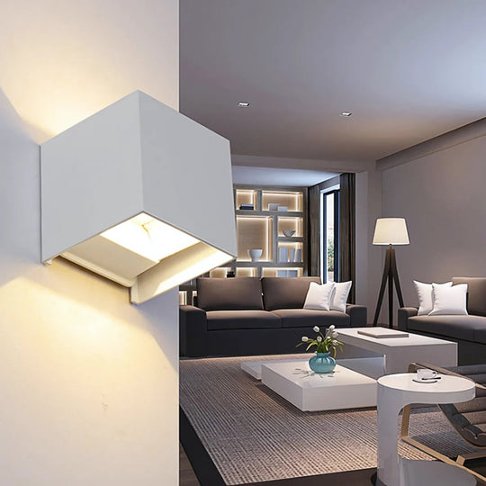 VellaGlow™ | Luxe Wand Lamp with Motion Sensor - Effortless Illumination for Any Space