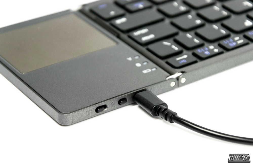 FlexSync - Portable Foldable Bluetooth Keyboard for Convenience and Mobility