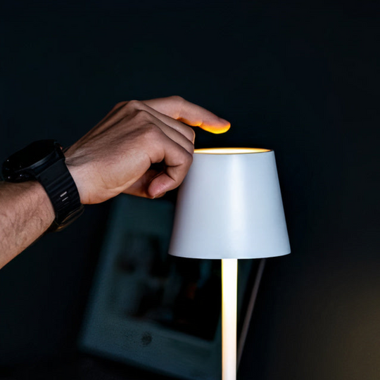 Ilumi | Touch Table Lamp - Practical and Elegant