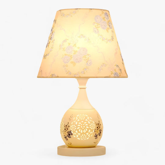 EuroCrystal | Elegant European Crystal Table Lamp - Romantic Decorative Lighting for Your Nightstand