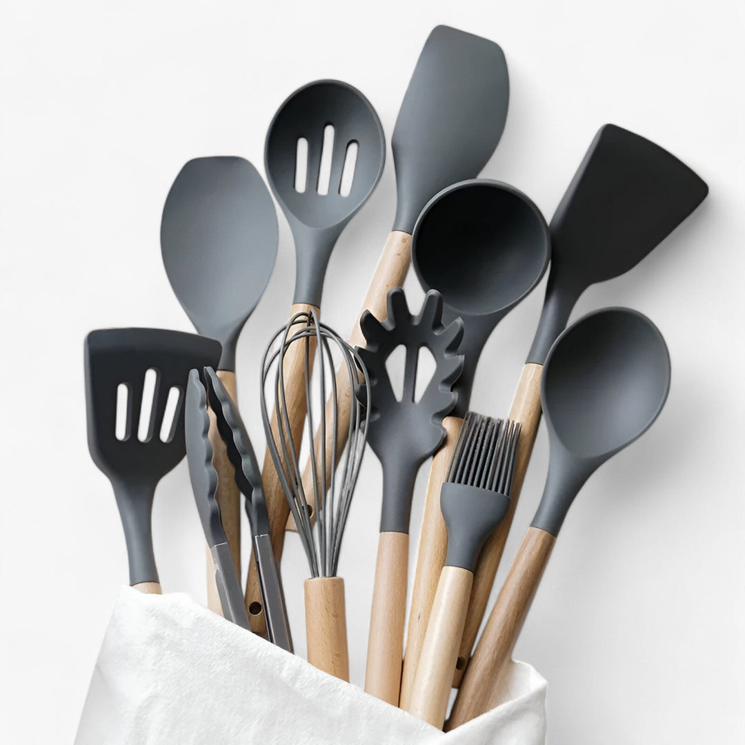 Set of 12 silicone kitchen utensils