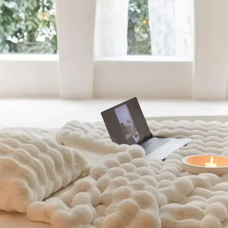 LuxFluff | Faux Fur Blanket - Ultimate Softness and Warmth