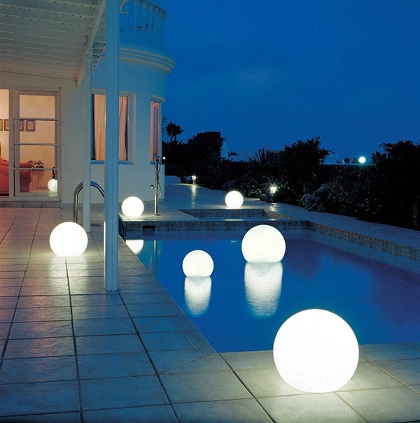 Spherical Garden Lamp | Outdoor Lighting - Design and Functionality