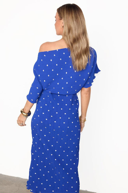 Maxi Dress with Off-the-Shoulder Sleeves | Effortless Elegance