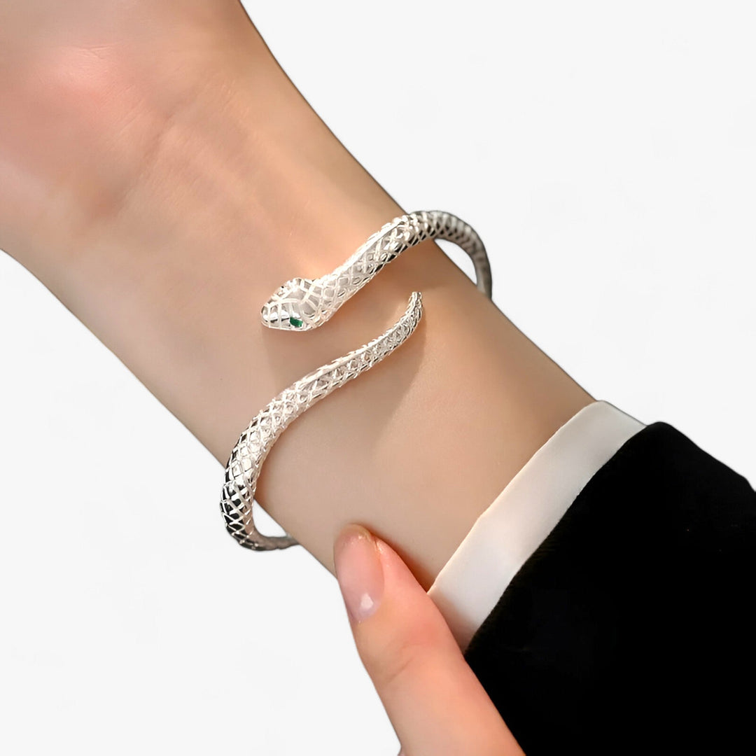 Hannah | Snake Bracelet - Silver Charm & Elegant