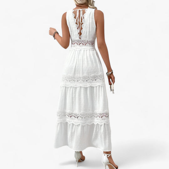 ELOISE | Summer Dress with V-Neck - Flattering Length with Elegant Details