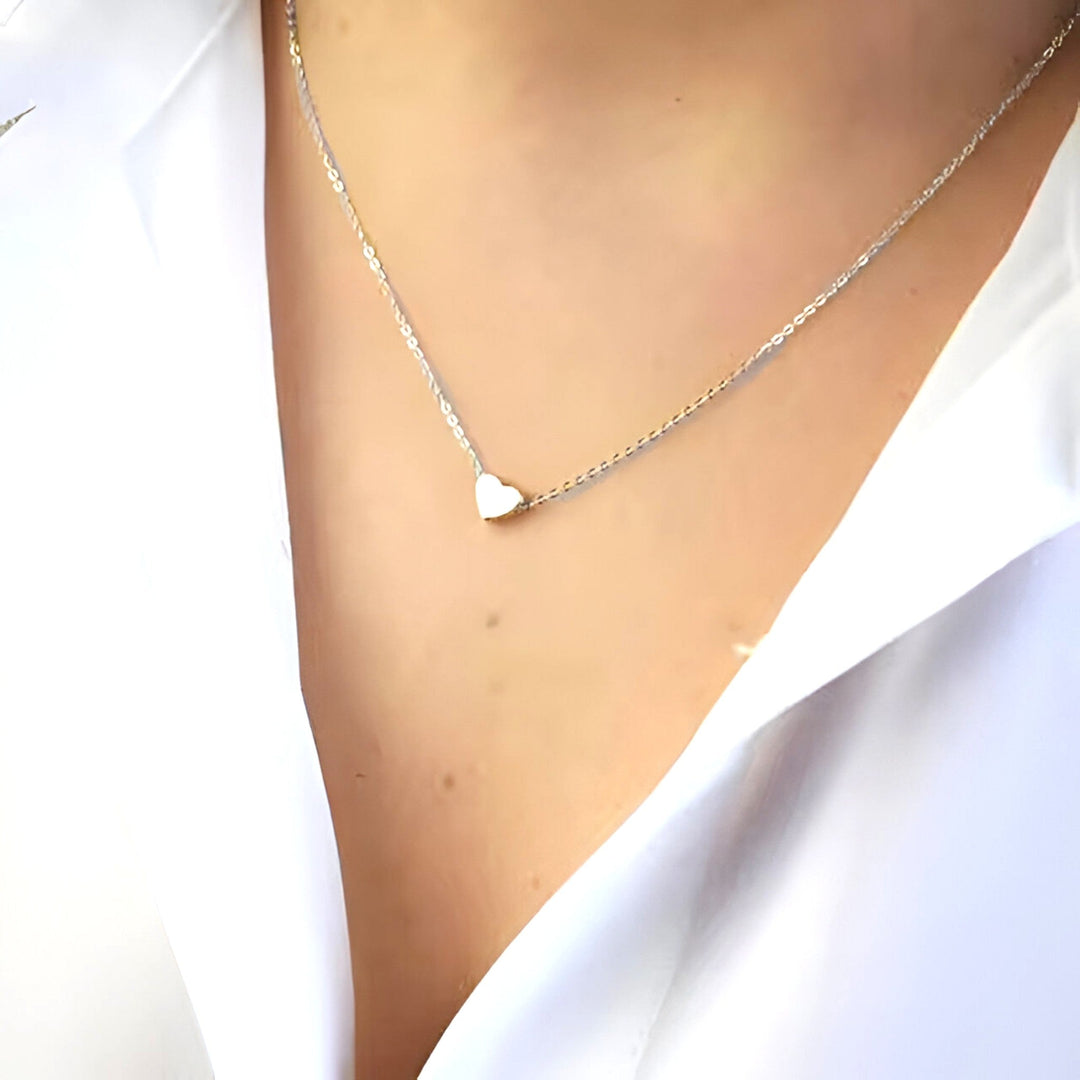 Eva | Heart Clavicle Necklace - Sophisticated and Elegant