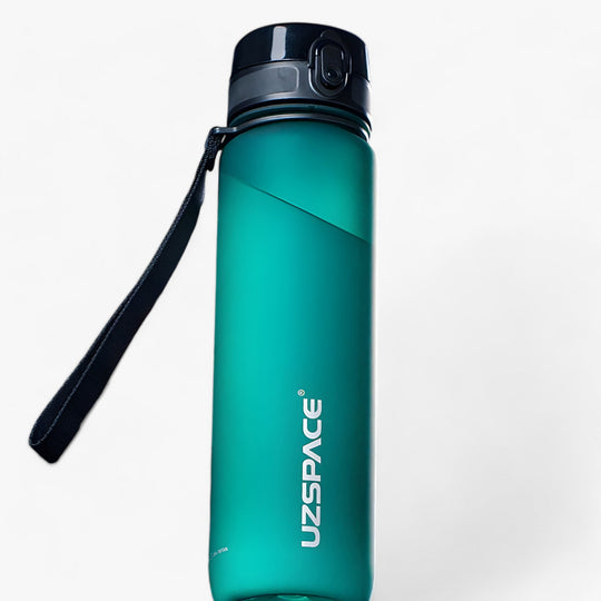 HydraShake | Sports shaker bottle - BPA-free and leak-proof